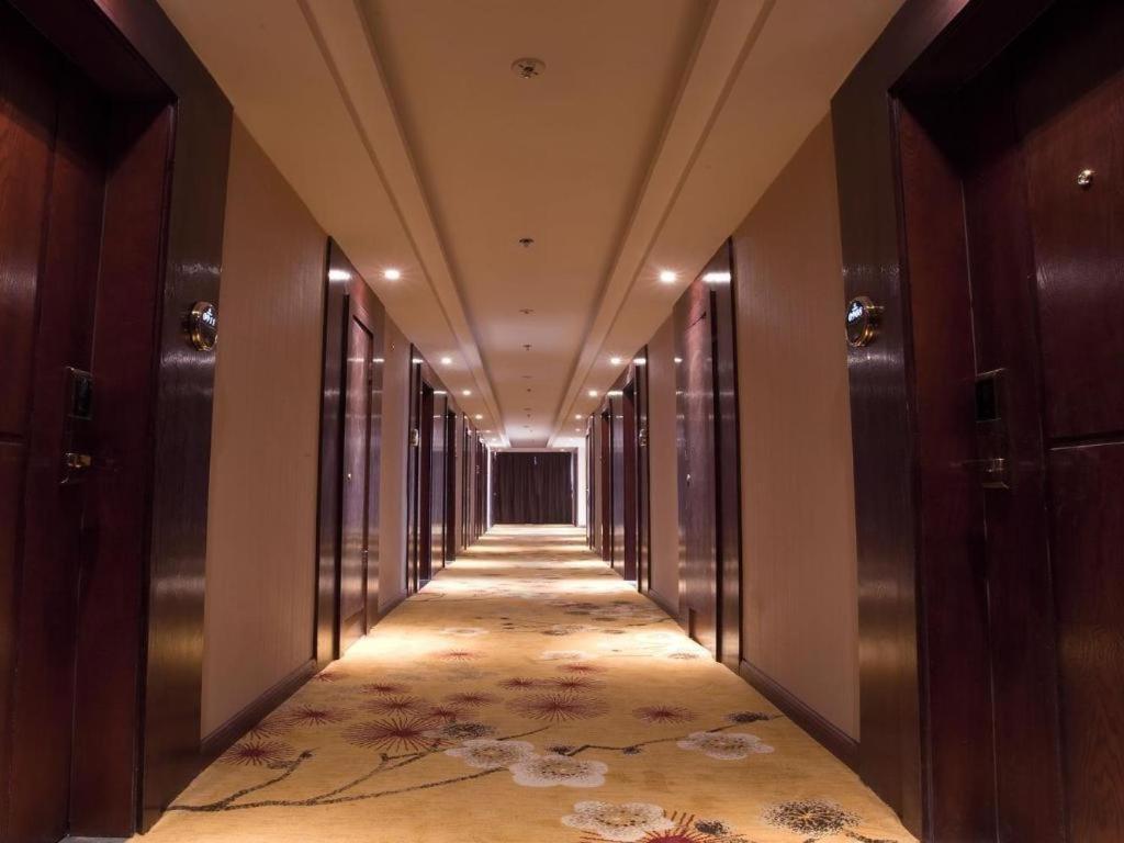 Telecom Hotel Гуйлинь Экстерьер фото
