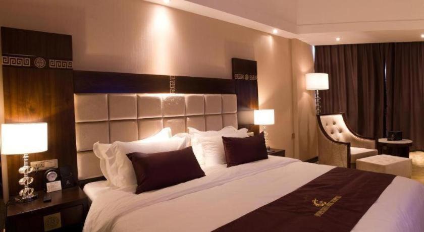 Telecom Hotel Гуйлинь Экстерьер фото